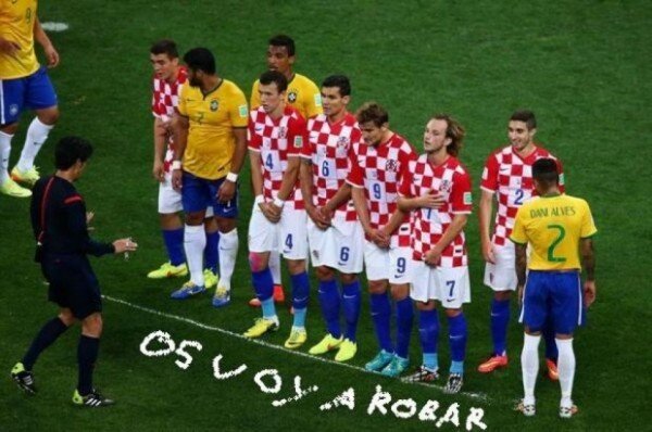 Meme 4 arbitro brasil croacia